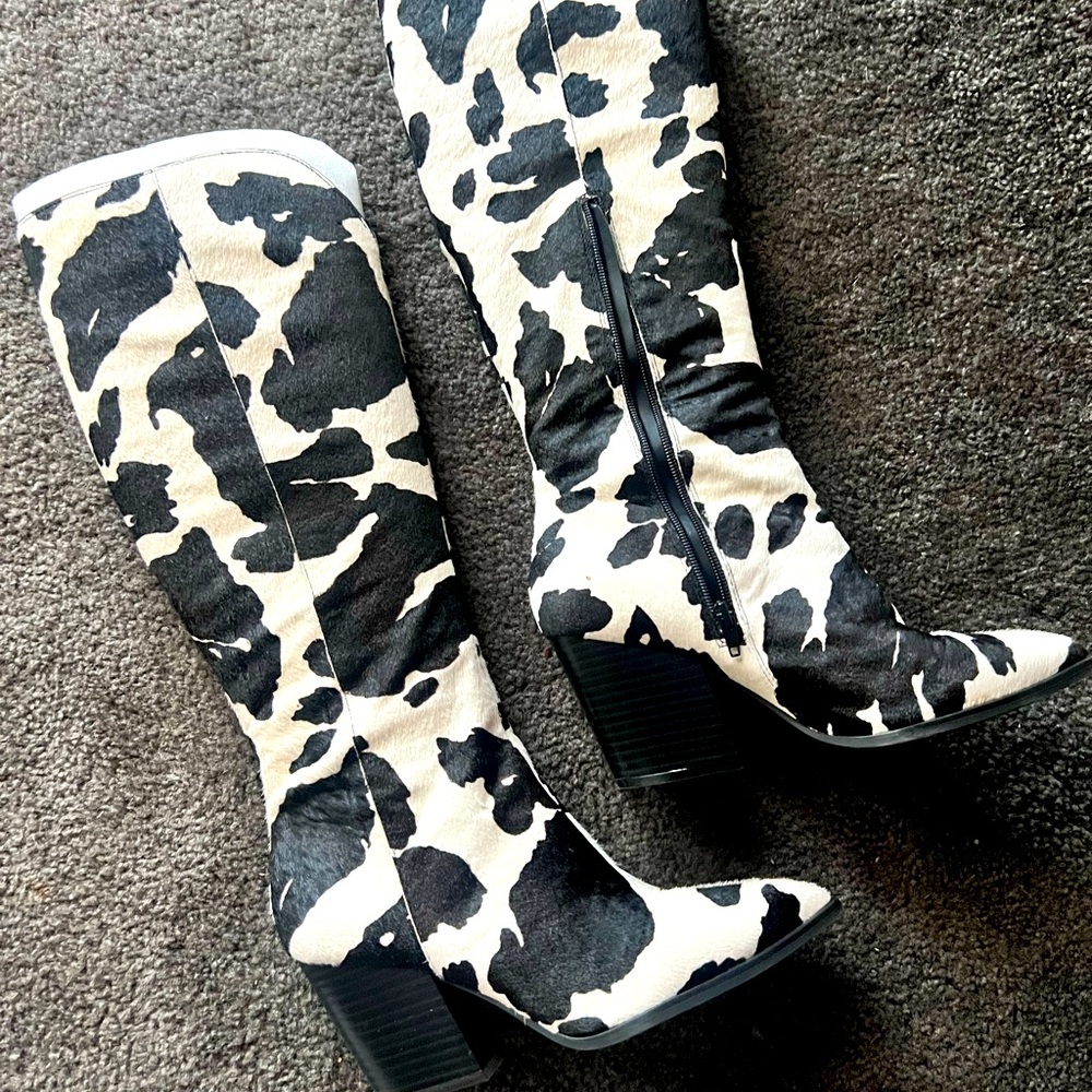 COWPRINT COWBOY BOOTS